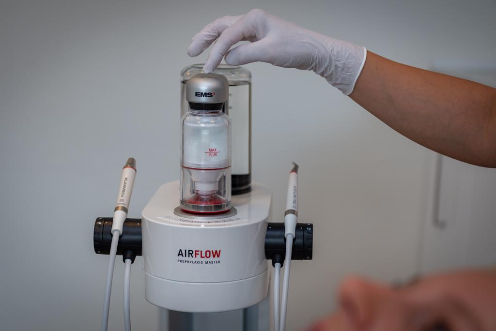 Guided Biofilm Therapy - EMS